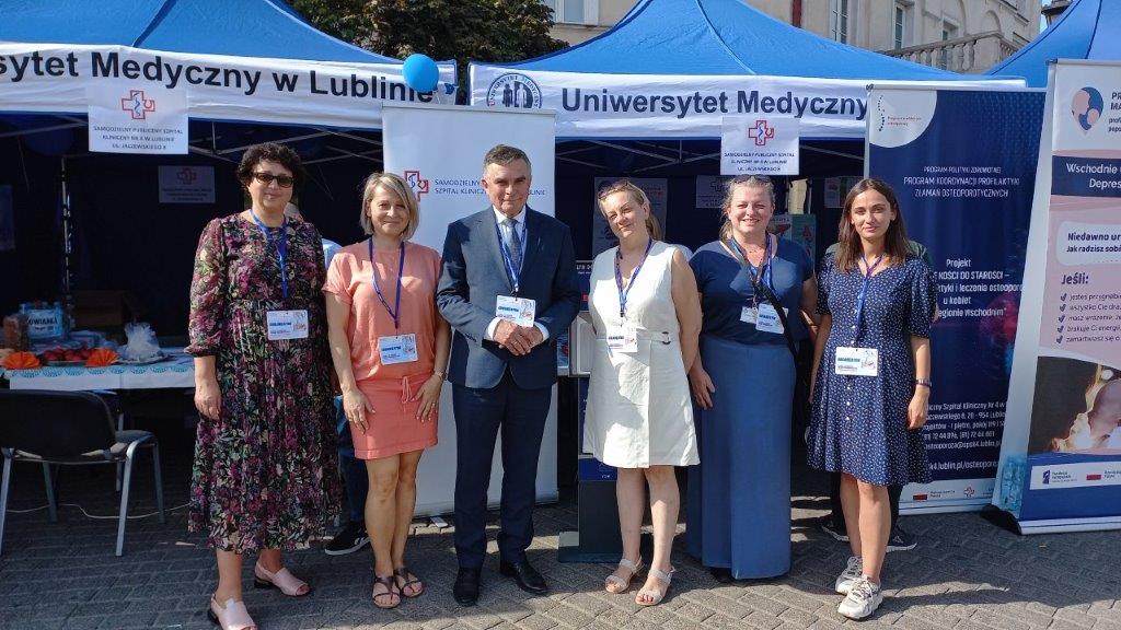 Przedstawiciele SPSK Nr 4 w Lublinie z wojewodą lubelskim Lechem Sprawką.