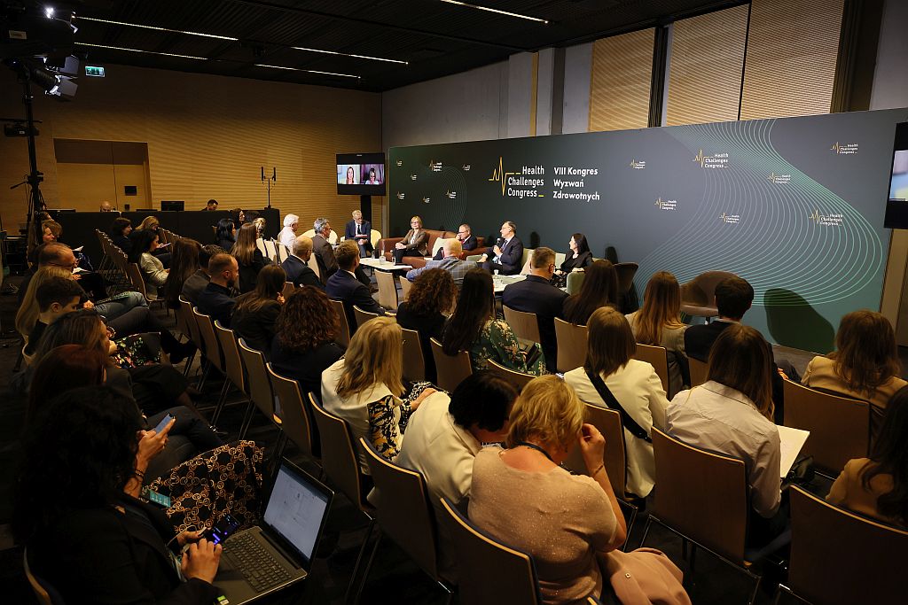 Uczestnicy panelu "Neurologia – dostępność leczenia i organizacja systemu".