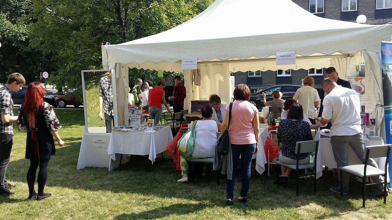 Rodzinny Festyn Zdrowotny w poprzednich latach, stoisko SPSK Nr 4 i mieszkańcy Lublina