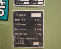 Tabliczka znamionowa wystawionej na sprzedaż szlifierki.