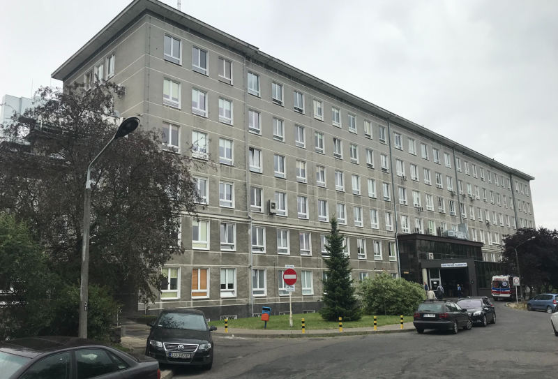 Budynek główny od strony Izby Przyjęć Planowych przed termomodernizacją