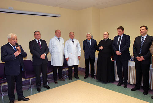 W spotkaniu uczestniczyli: władze Uniwersytetu Medycznego, przedstawiciele Rady Społecznej, kierownicy klinik oraz liczne grono przedstawicieli kadry kierowniczej.